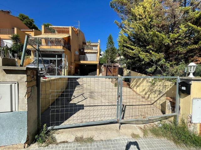 Casa En venta en Urbanizacion Castell De Montornes, La Pobla De Montornes photo 0