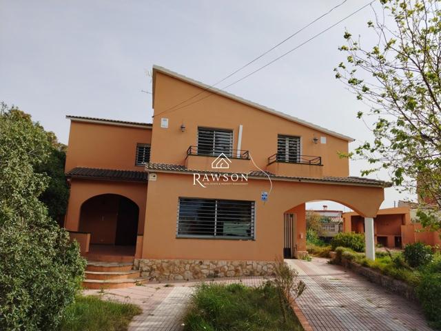 Chalet Independiente en urbanización Oasis del Vendrell photo 0