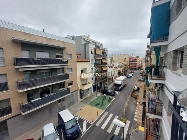 piso totalmente reformado en el centro de Vilanova photo 0