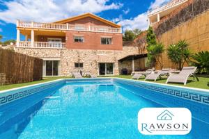 Gran Chalet Independiente con Piscina, Cine y 2 cocinas en Olivella photo 0