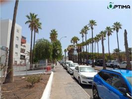 Local En venta en Adeje photo 0