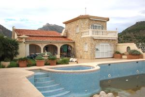 Espectacular villa con pista de tenis, piscina y vistas al Mediterráneo photo 0