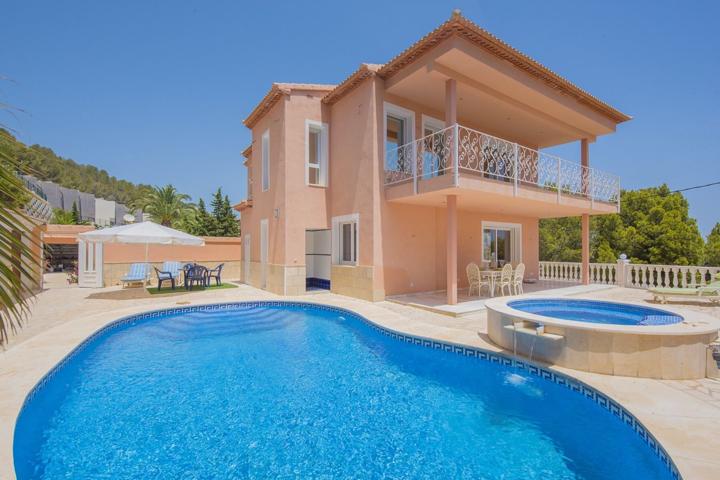 Casa En venta en Oltamar-Cucarres, Calpe photo 0