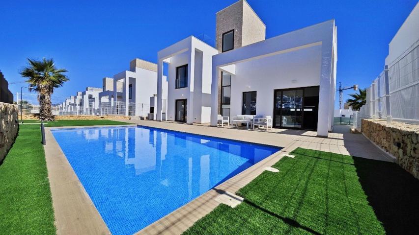 Casa En venta en Alicante, Finestrat photo 0