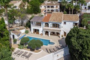 Casa En venta en Pinar De Advocat-Cometa, Moraira photo 0