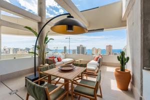 Apartamento con 3 amplias terrazas y vistas de 360° en Calpe photo 0