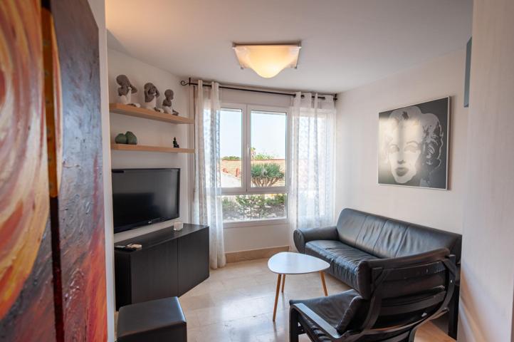 Apartamento Renovado en una Ubicación Inmejorable en Calpe – ¡A Solo 50 Metros de la Playa! photo 0