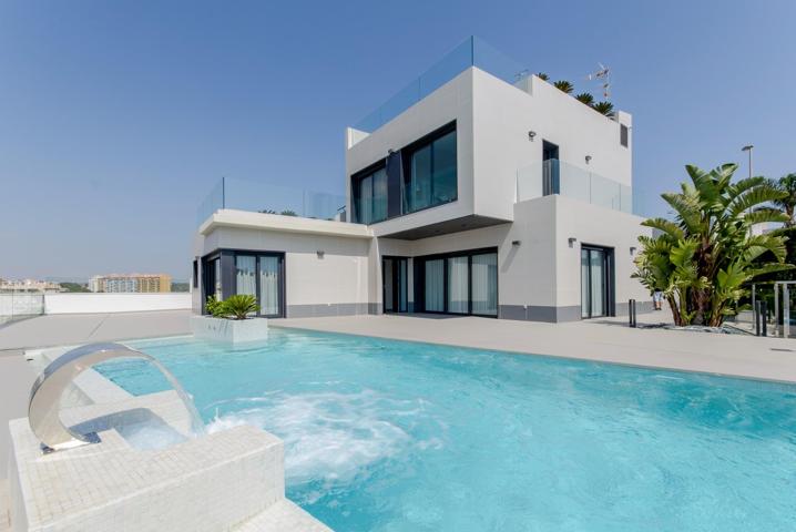Villa de Luj0 Obra Nueva en Campoamor photo 0