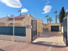 Villa con piscina en La Marina -San Fulgencio photo 0