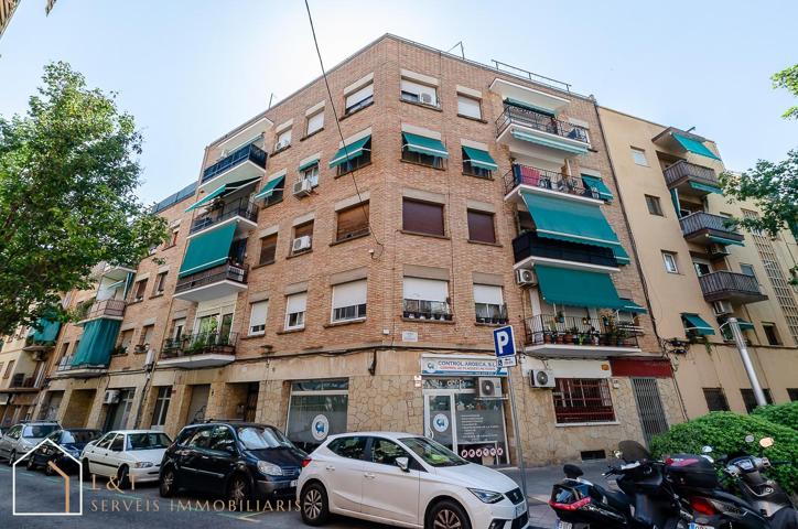 Piso En venta en Porta, Barcelona photo 0