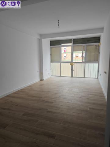 Piso en venta en Av. San Severiano (Cádiz) photo 0