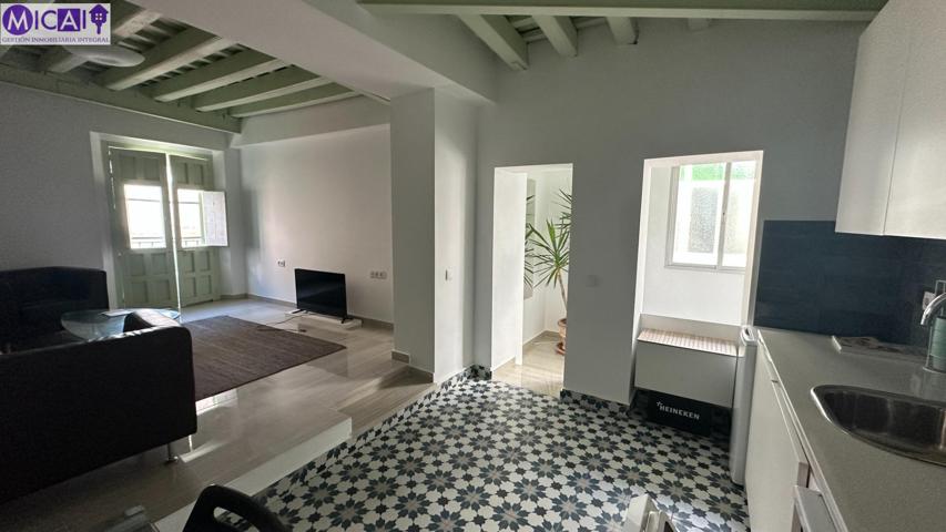 Amplio piso en venta zona Mentidero photo 0