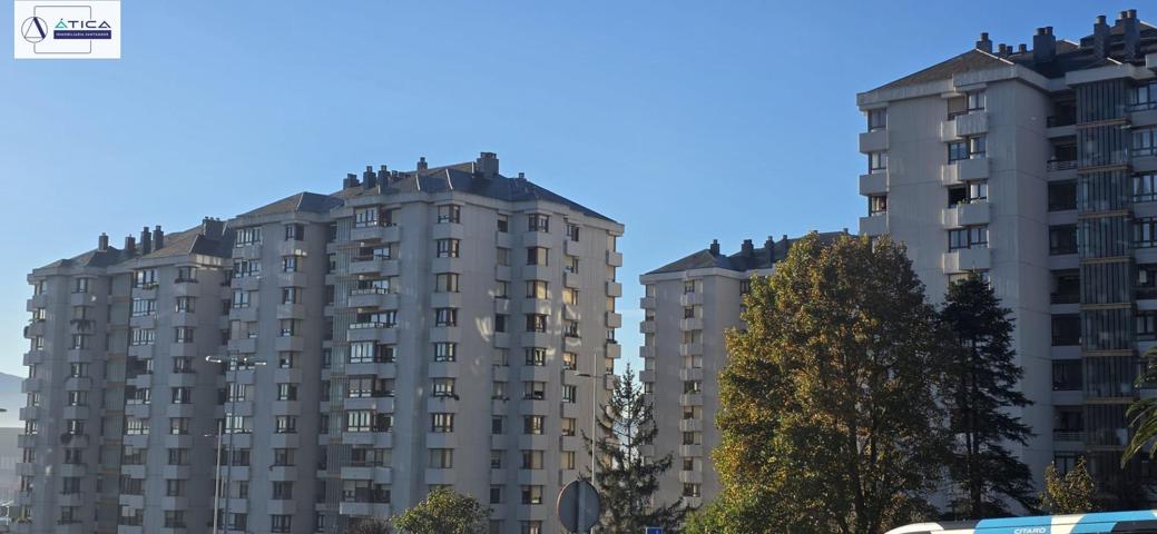 Amplio y luminoso piso en Cuatro Caminos, Santander - Oportunidad única photo 0