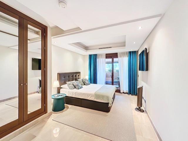 Exclusiva Vivienda de Lujo en Primera Línea de Playa - Costa del Sol photo 0