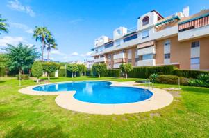 Encantadora Vivienda Reformada en el Corazón de Estepona photo 0