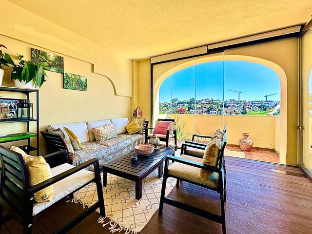 Descubre este exclusivo apartamento en venta en Doña Lucia Resort, Estepona photo 0