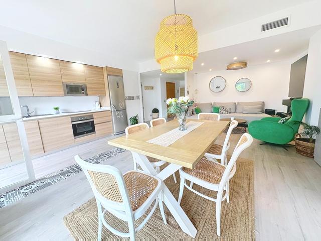 ¡Amplio apartamento en planta baja con acceso directo a la piscina y a pocos minutos de la playa! photo 0