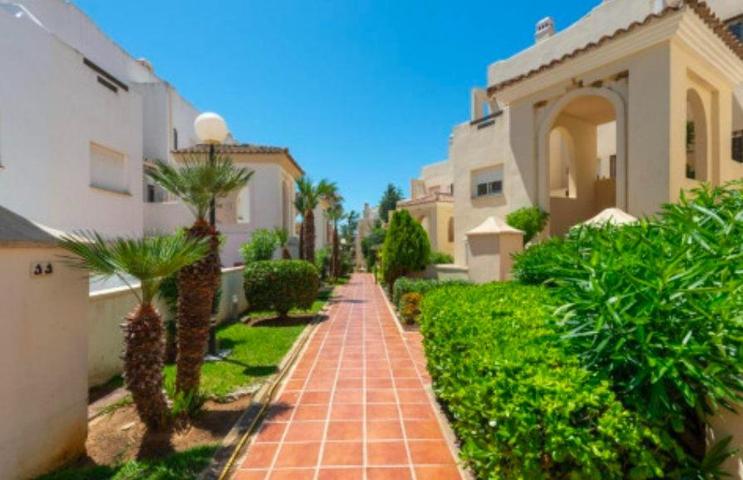 Moderno Piso con Terraza en Bahía de Casares – Excelente Ubicación a Pocos Minutos del Mar. photo 0