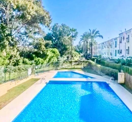 Encantadora Casa Adosada de 3 Dormitorios con Solárium y Plaza de Aparcamiento Privada en Bahía de C photo 0