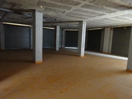 LOCAL COMERCIAL EN ALQUILER EN OBRA photo 0