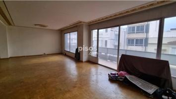 PISO CON MUCHO POTENCIAL PARA REFORMAR EN ZONA CEDRE photo 0
