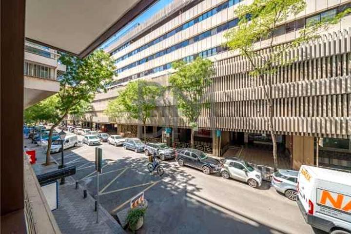 Piso en venta en Madrid de 114 m2 photo 0