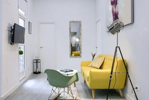 Piso en venta en Madrid de 71 m2 photo 0