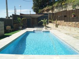 Villa En venta en Alella photo 0