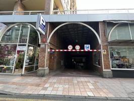 Plaza de garaje en venta en las Meanas Avilés photo 0