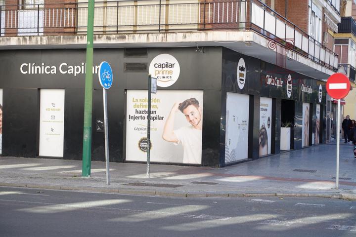 Amplio Local Comercial en Esquina con Excelente Visibilidad photo 0