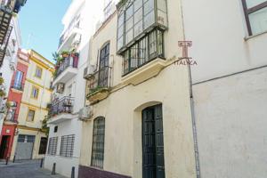 Casa típica Sevillana en el centro de la ciudad photo 0