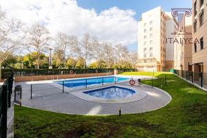 Piso de 3 dormitorios y 2 baños con garaje en urbanización Panorama photo 0