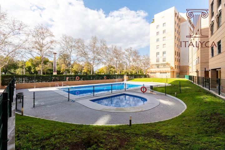 Piso de 3 dormitorios y 2 baños con garaje en urbanización Panorama photo 0