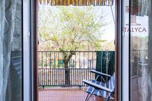 Piso de dos dormitorios exterior con terraza photo 0