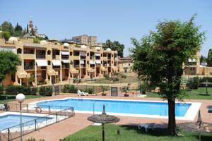 Duplex de cuatro dormitorios y piscina photo 0