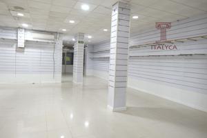 Local comercial en calle Feria photo 0
