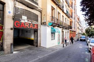VENDO DOS PLAZAS DE GAREJE EN LA CALLE VALVERDE photo 0