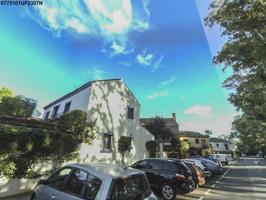 Plaza de garaje de 13m² con trastero de 5m² en la urbanización Pueblo de Guadalmina photo 0