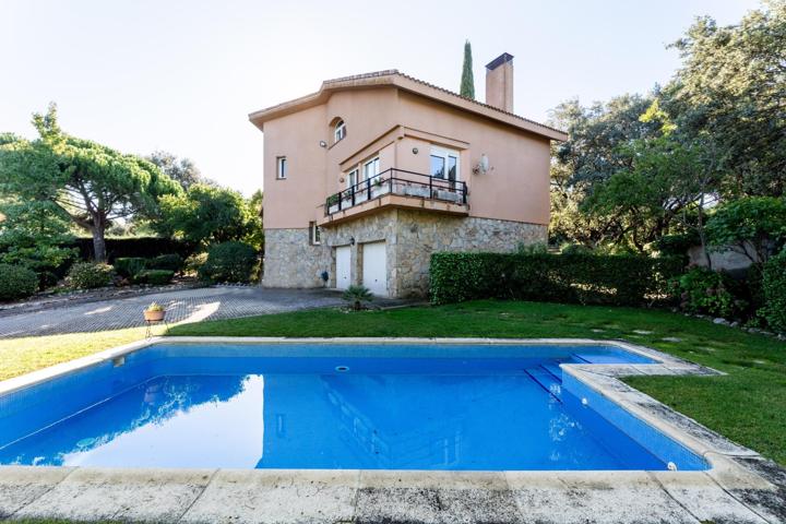 Unifamiliar En venta en La Berzosa - Hoyo De Manzanares, Hoyo De Manzanares photo 0