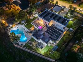 ^**^CHALET DE DISEÑO CON DOS VIVIENDAS Y VISTAS ESPECTACULARES A LA SIERRA EN LAS ROZAS^**^ Presenta photo 0