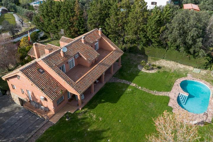 EXCEPCIONAL VILLA REFORMADA INTEGRALMENTE EN 2021 photo 0