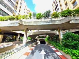 Plaza de garaje para coche grande en Moncloa photo 0