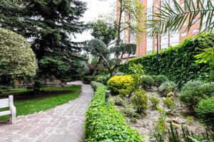 Estupendo piso con 4 habitaciones, 3 baños, terraza, garaje y trastero muy próximo a Arturo Soria photo 0