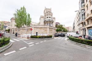 Piso En venta en Nuevos Ministerios-Ríos Rosas, Madrid photo 0