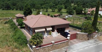 Unifamiliar En venta en Pinilla De Buitrago, Gargantilla Del Lozoya Y Pinilla De Buitrago photo 0