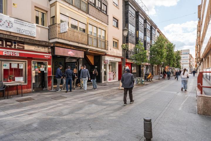 LOCAL COMERCIAL EN GALERÍA COMERCIAL DE PLAZA ESPAÑA – LEGANÉS ¡Oportunidad única para emprendedore photo 0