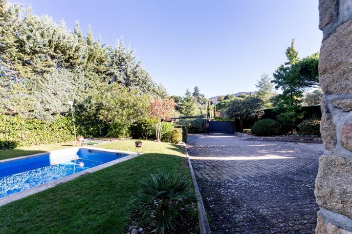 Unifamiliar En venta en La Berzosa - Hoyo De Manzanares, Hoyo De Manzanares photo 0