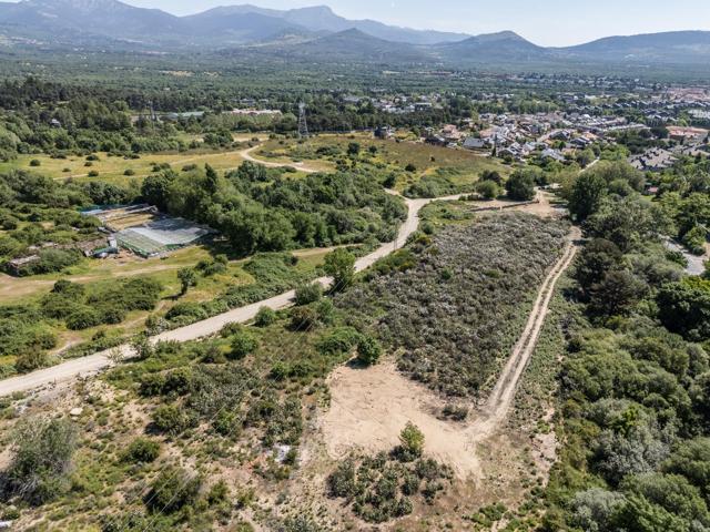 ¡FINCA RÚSTICA EN VENTA EN GUADARRAMA! Ponemos a la venta una magnífica finca rústica ubicada en pl photo 0