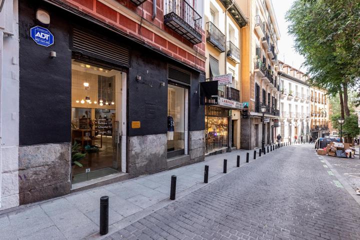 Oficina En alquiler en Malasaña, Madrid photo 0