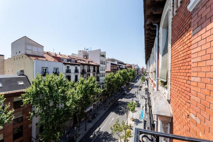 Piso En venta en Embajadores, Madrid photo 0